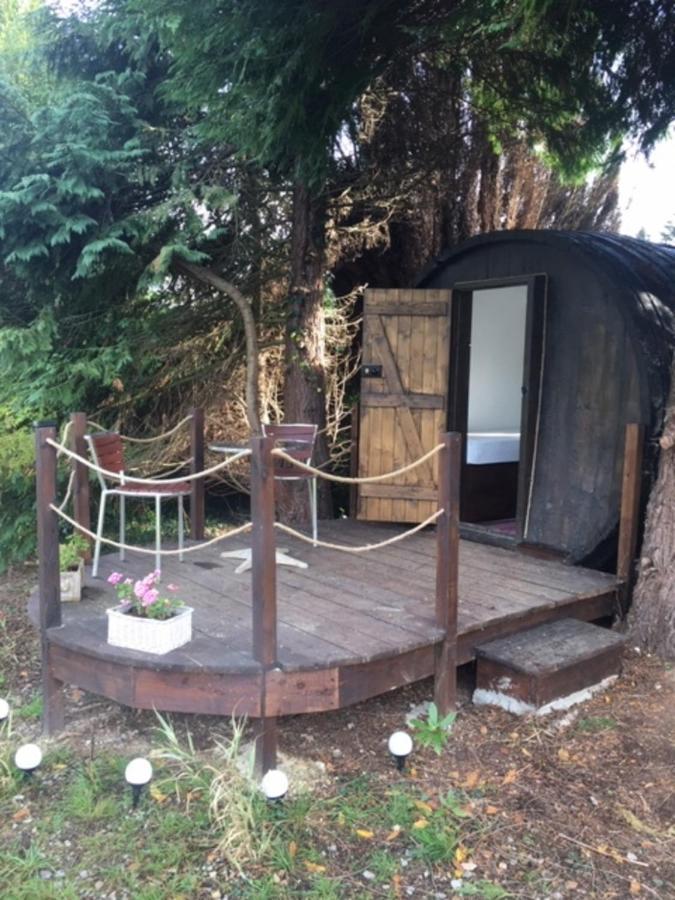 Charming 2-Bed Cabin In Domfront-En-Poiraie Perrou 외부 사진