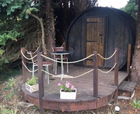 Charming 2-Bed Cabin In Domfront-En-Poiraie Perrou 외부 사진